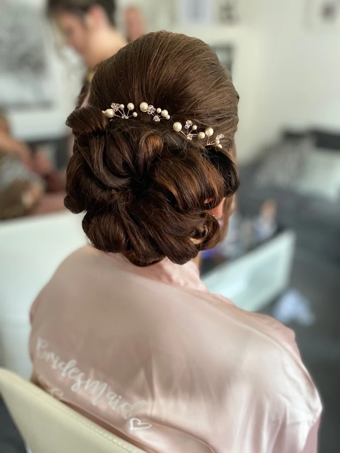 1 - James Cameron Hairdressing