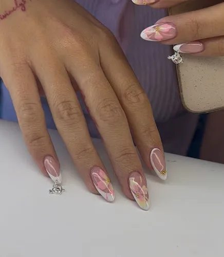 4 - Jamess Barber Shop