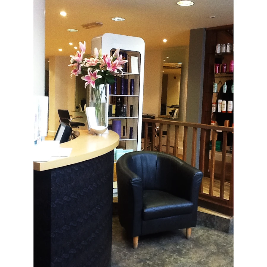 1 - Jazz Hair studio