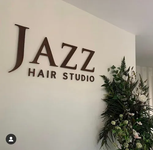 3 - Jazz Hair studio