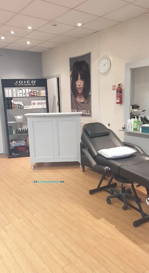 1 - Jeanettes Hair Shop