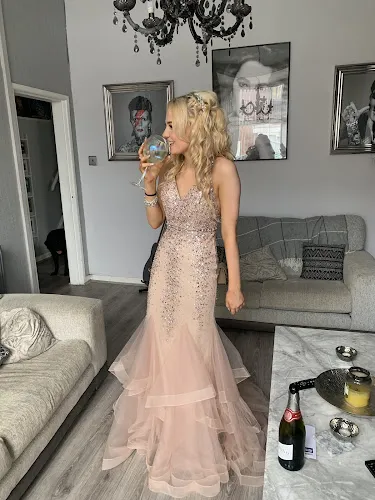 7 - Jemma’s Hair and beauty salon