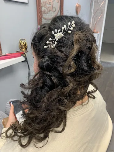 3 - Jemma’s Hair and beauty salon