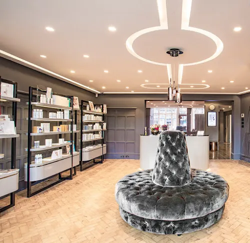 3 - Jen @ Glow Beauty