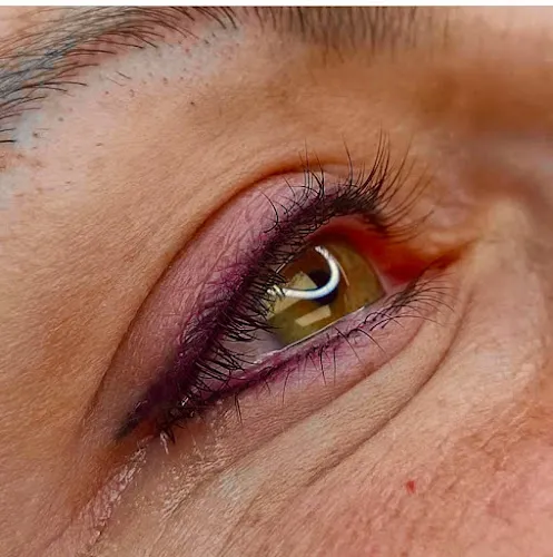 2 - Jenny’s Unique Nails