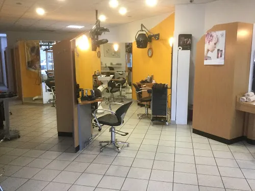 2 - Jens Morgenstern /Friseursalon