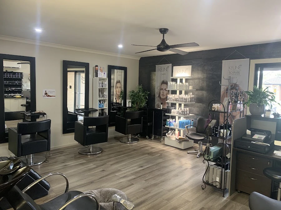 1 - Joan Oakes Hair& Makeup Artist