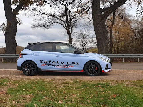 4 - Jörg Strohbach Kraftfahrzeuge, Reifen