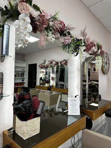 4 - Jons Hair Salon