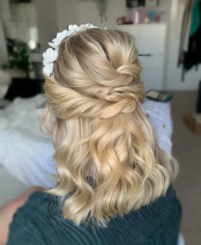 8 - JR Bridal Hair