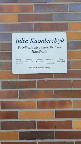 4 - Julia Kavalerchyk