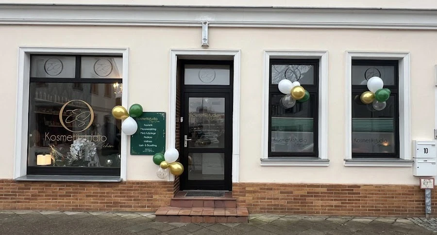 1 - Julia Kosmetik Studio - Nagelstudio - Wimpernverlängerung - Permanent Make - up