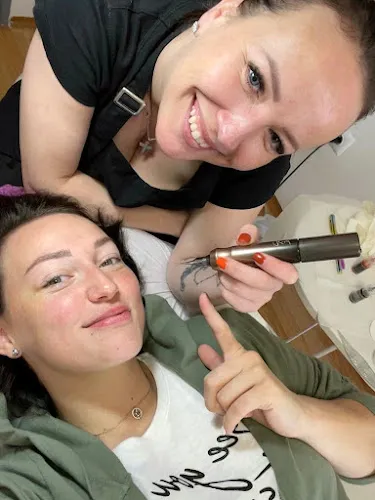 7 - Kadeřnický salón Excellent