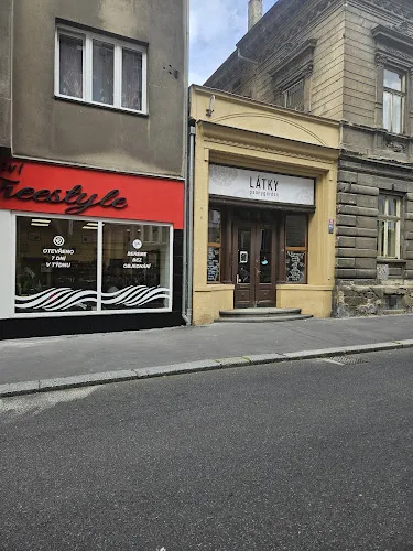 1 - KADEŘNICKÝ SALON FREESTYLE PROVOZOVNA Zbrojnická 802/14 Děčín IV.