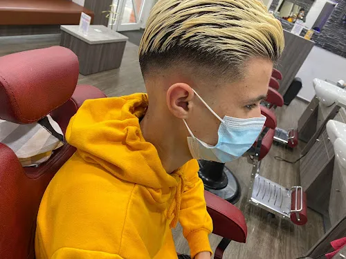 8 - Kamm & Schere Am Hafen Stade