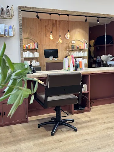 3 - Kapper Groede: Knapper Hair & Style by Vicky&Charlotte