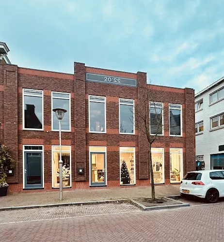 6 - Kapsalon Marlies Curls & More , krullenkapper cc1 knip techniek