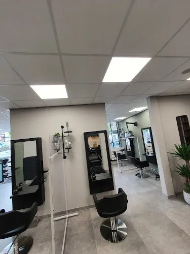 6 - Kapsalon Parijs ✂