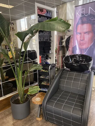 3 - Kapsalon Schretzmeijer ✂