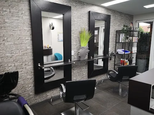 3 - Kapsalon Violetta