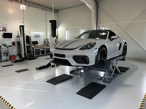 8 - Karosserie und Kfz-Technik Seeger