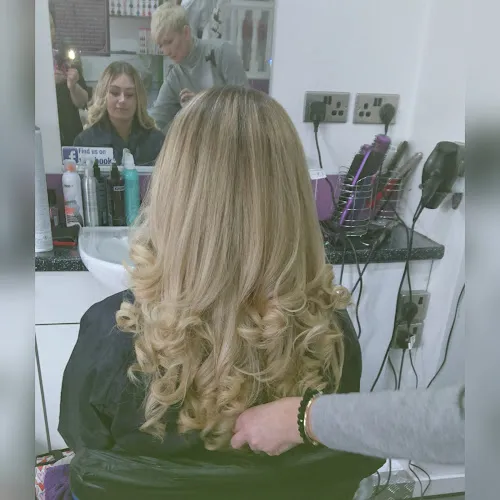 7 - Katie James Hair