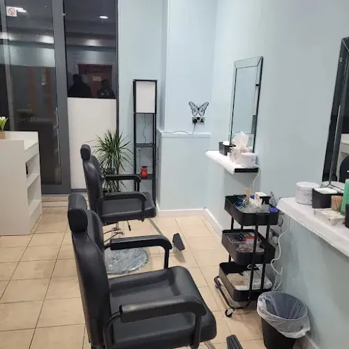 1 - Kavitas Beauty Bay