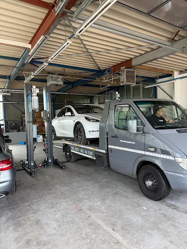 2 - KFZ-MEISTERBETRIEB BAUNATAL