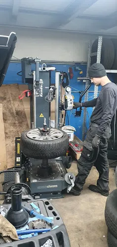 4 - KFZ Service A.Y.