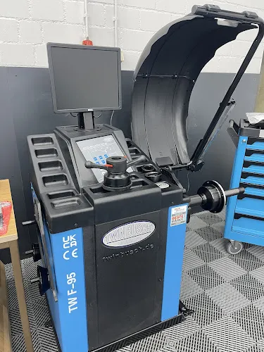 6 - KFZ Service Hense