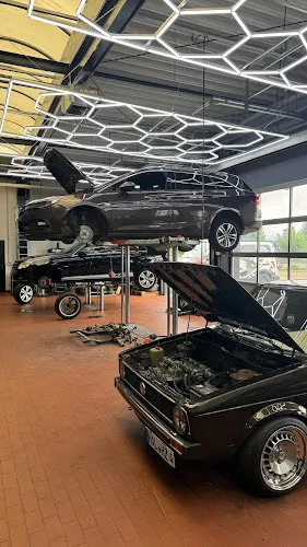 8 - KFZ Servicefabrik