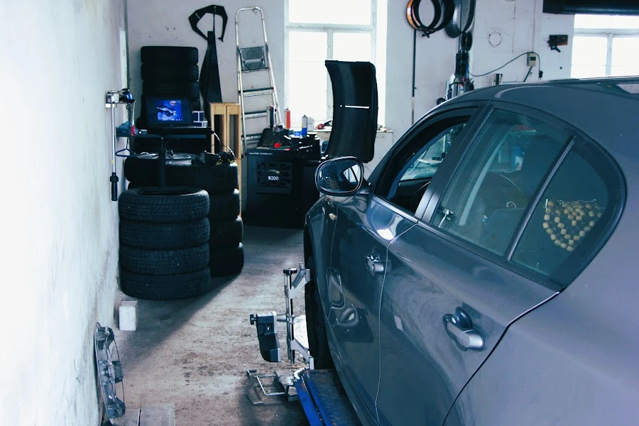 1 - KFZ Stumpf Meisterwerkstatt Reparaturen für Auto, Transporter, BENDA, Ural, Mash Motorräder.