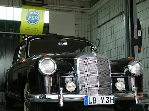 8 - KFZ Werkstatt LA