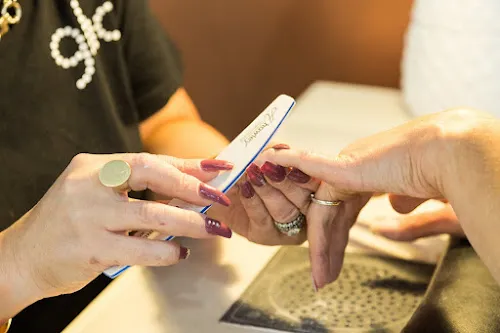 5 - K.Gs Hairdesigns