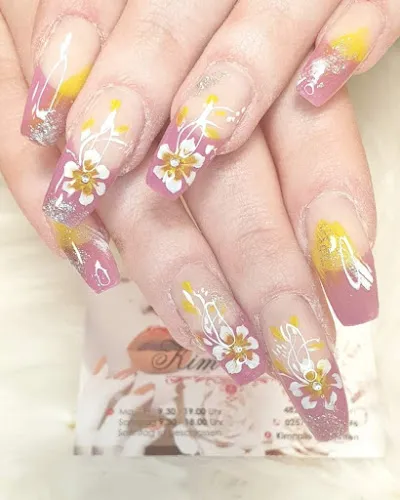 3 - Kims Beauty House