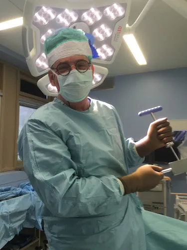 6 - Kinderarztpraxis I. Buchmann, V. Reuber, G. Witte