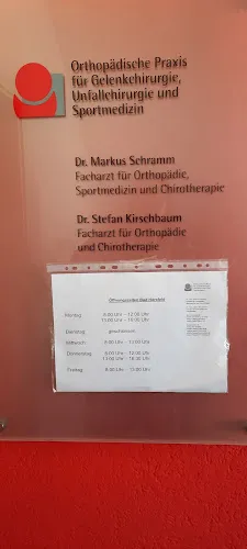 4 - Kinderarztpraxis I. Buchmann, V. Reuber, G. Witte