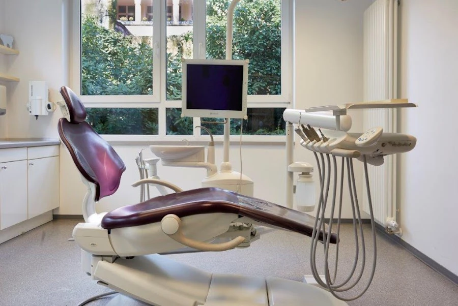 1 - Kinderzahnärztin Dr. Miriam Schmidt (geb. Westermann) Bielefeld