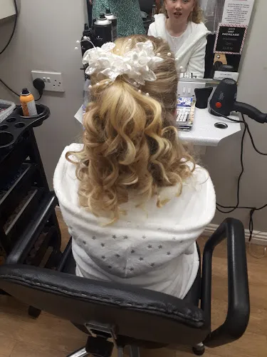 1 - Kings Hairdressers