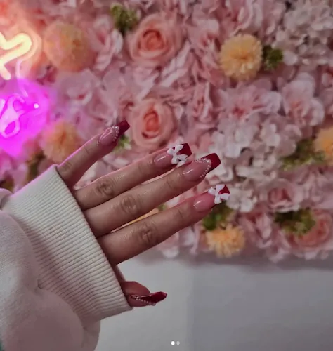 4 - Kink Hair Studio