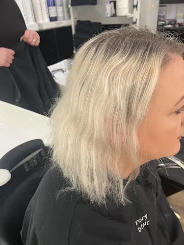 7 - Kiss Beauty Salon