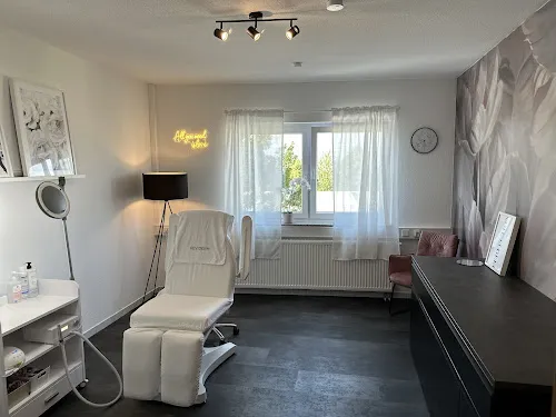 7 - Kosmetik im Medic-Center UG (haftungsbeschränkt)