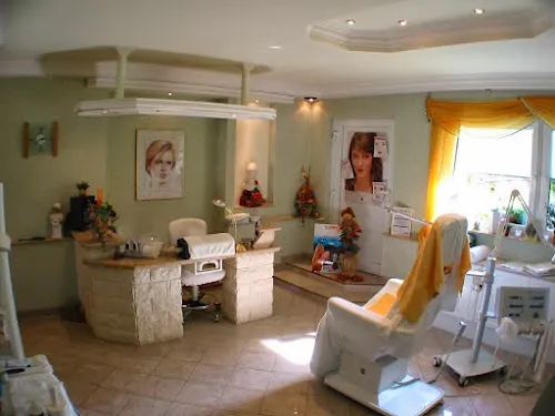 2 - Kosmetiksalon Aphrodite