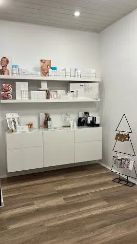 7 - Kosmetikstudio Goldstück by Lea Jordan