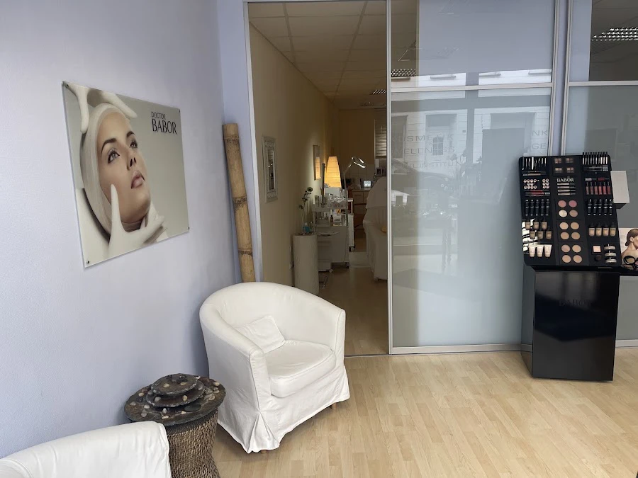 1 - Kosmetikstudio im Brückenforum