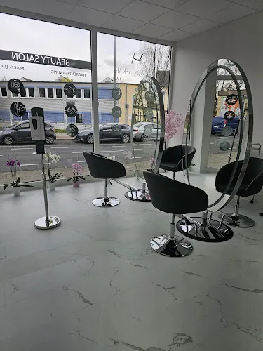 4 - Kosmetikstudio La Belle