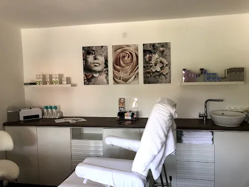 6 - Kosmetikstudio Sabrina e.U Schönheit aus Meisterhand