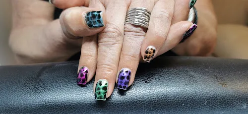 7 - Krallen-Stüberl