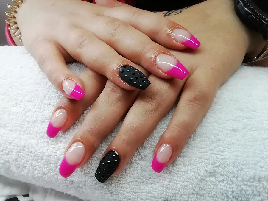 1 - Krallen-Stüberl