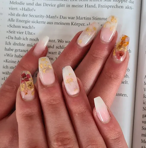 3 - Kristall Hair & Beauty